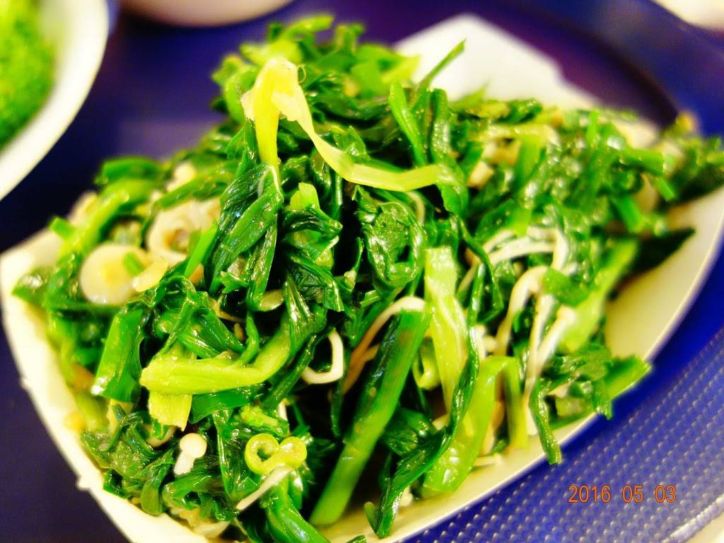 Snack Planet Corporation | restaurant | 2002 S Wentworth Ave, Chicago, IL 60616, USA | 3128429390 OR +1 312-842-9390