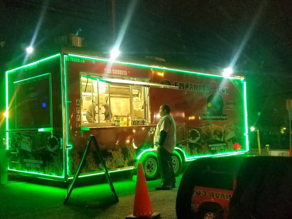 The Empanada Guy Food Truck | restaurant | 860 St George Ave, Avenel, NJ 07001, USA | 8886237765 OR +1 888-623-7765