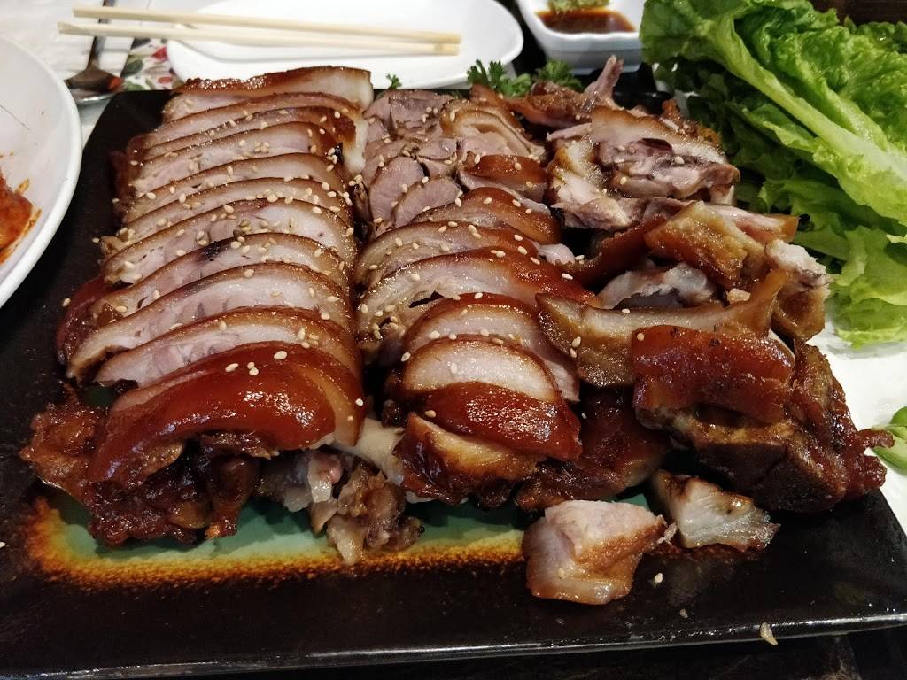 Haewadall | restaurant | 9626 N Milwaukee Ave, Niles, IL 60714, USA | 8475810524 OR +1 847-581-0524