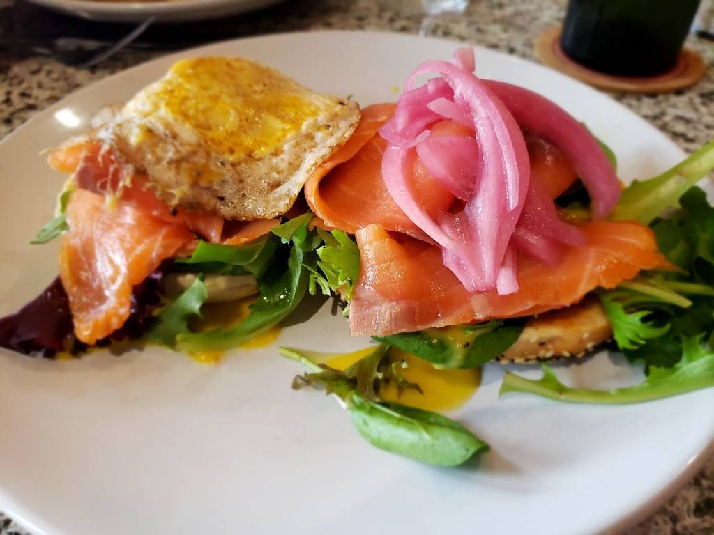 Wine Down Ooltewah | restaurant | 9431 Bradmore Ln #109, Ooltewah, TN 37363, USA | 4235319463 OR +1 423-531-9463