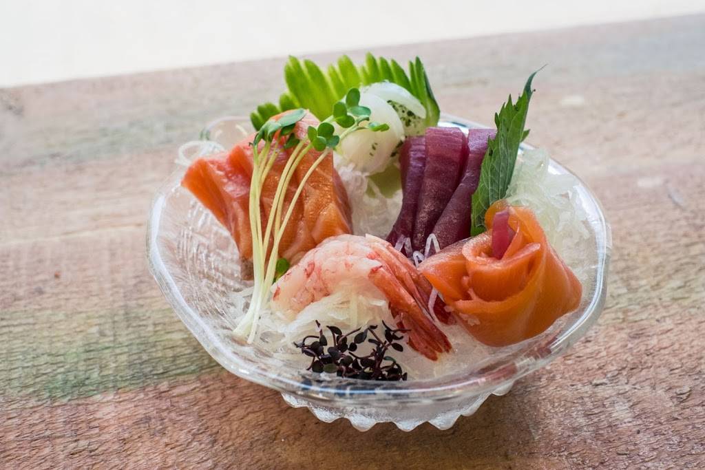 J-Town By The Sea | restaurant | 3160 Steeles Ave E, Markham, ON L3R 4G9, Canada | 9053058300 OR +1 905-305-8300