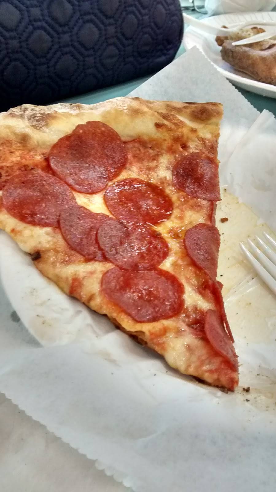 Giuseppis Pizza Plus | restaurant | 335 Kentlands Blvd, Gaithersburg, MD 20878, USA | 3018691111 OR +1 301-869-1111