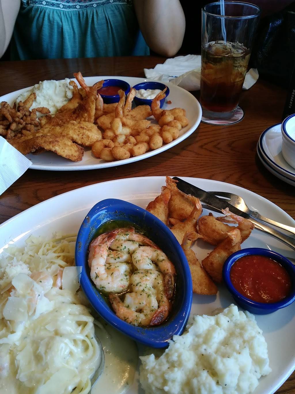 Red Lobster | restaurant | 104 TX-332, Lake Jackson, TX 77566, USA | 9792978580 OR +1 979-297-8580