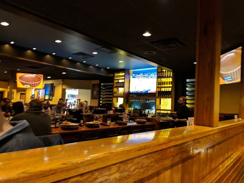 Outback Steakhouse | restaurant | 633 N 48th St, Lincoln, NE 68504, USA | 4024655050 OR +1 402-465-5050