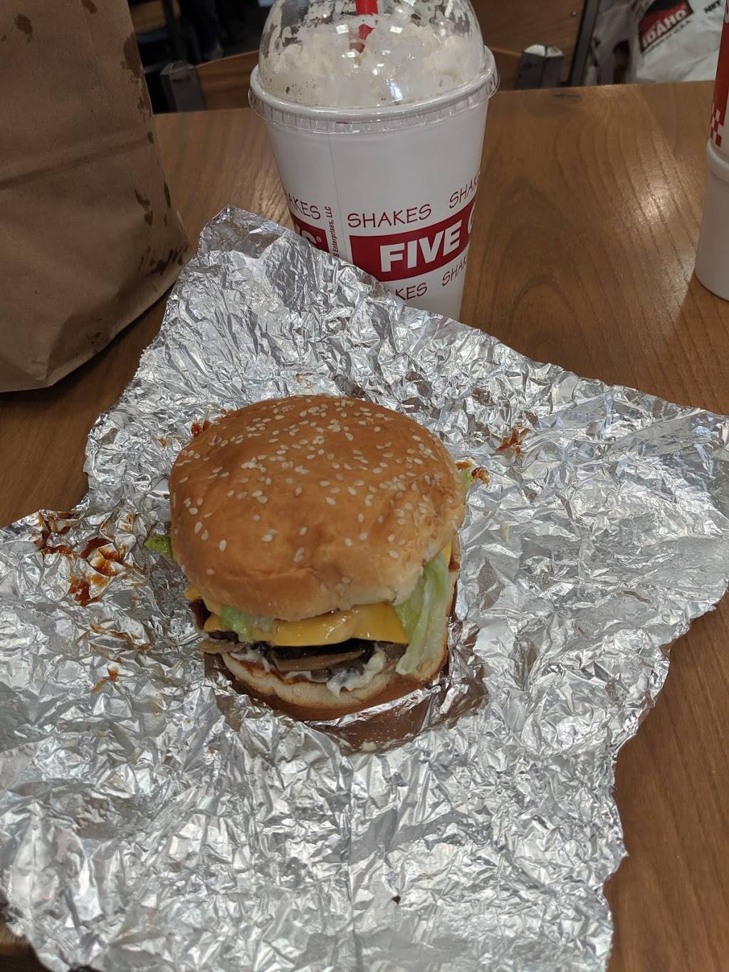 Five Guys | meal takeaway | 6415 Labeaux Ave NE, Albertville, MN 55301, USA | 7634971399 OR +1 763-497-1399