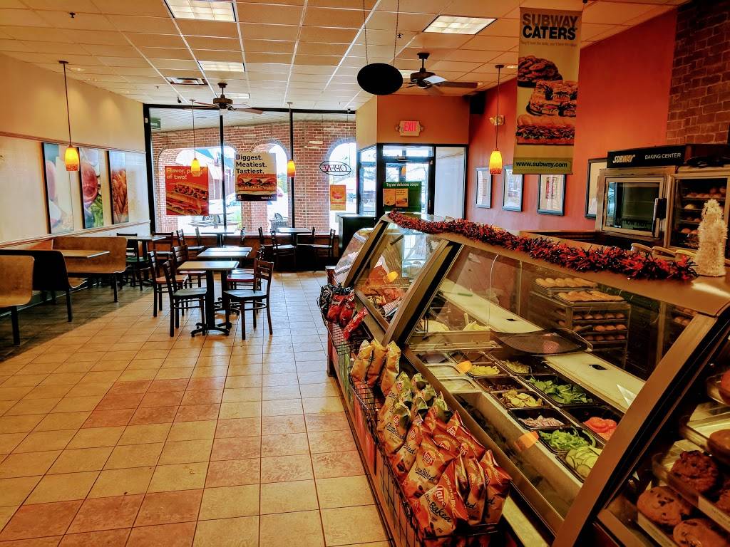 Subway | restaurant | 2600 Squirrel Road, Auburn Hills, MI 48326, USA | 2483644484 OR +1 248-364-4484