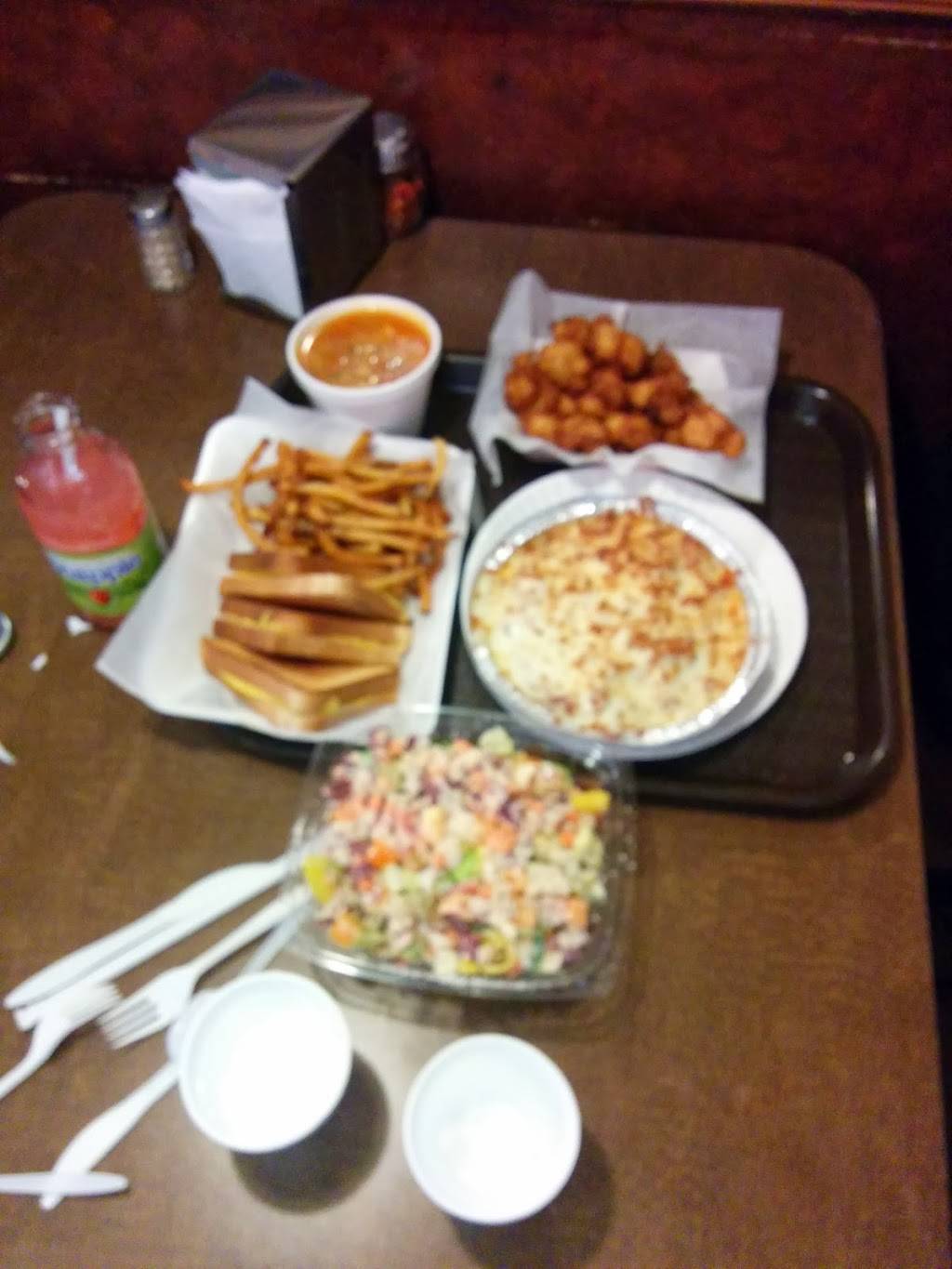 Main Pizza Chalavi | cafe | 2931 W Touhy Ave, Chicago, IL 60645, USA | 7733389640 OR +1 773-338-9640