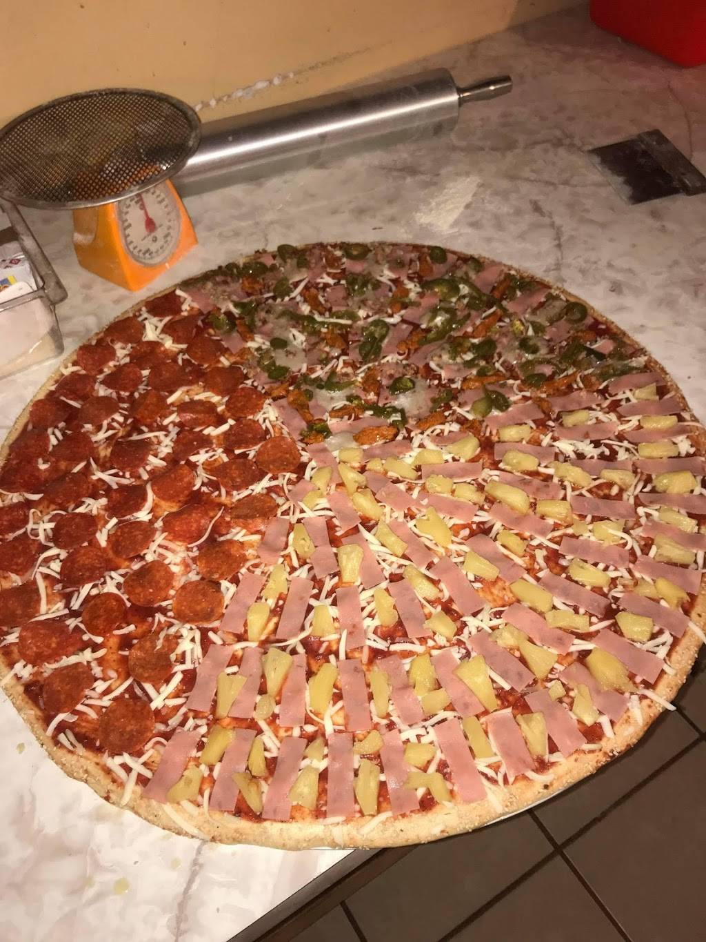 Rabbitpizza Salvatierra | restaurant | Salvatierra, Tijuana, B.C., Mexico | 016642123264 OR +52 664 212 3264