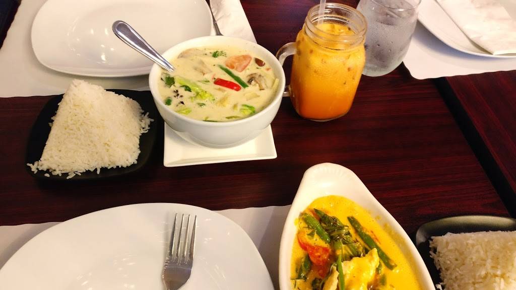 Zen Yai Thai Cuisine | restaurant | 425 State St, Santa Barbara, CA 93101, USA | 8059571102 OR +1 805-957-1102