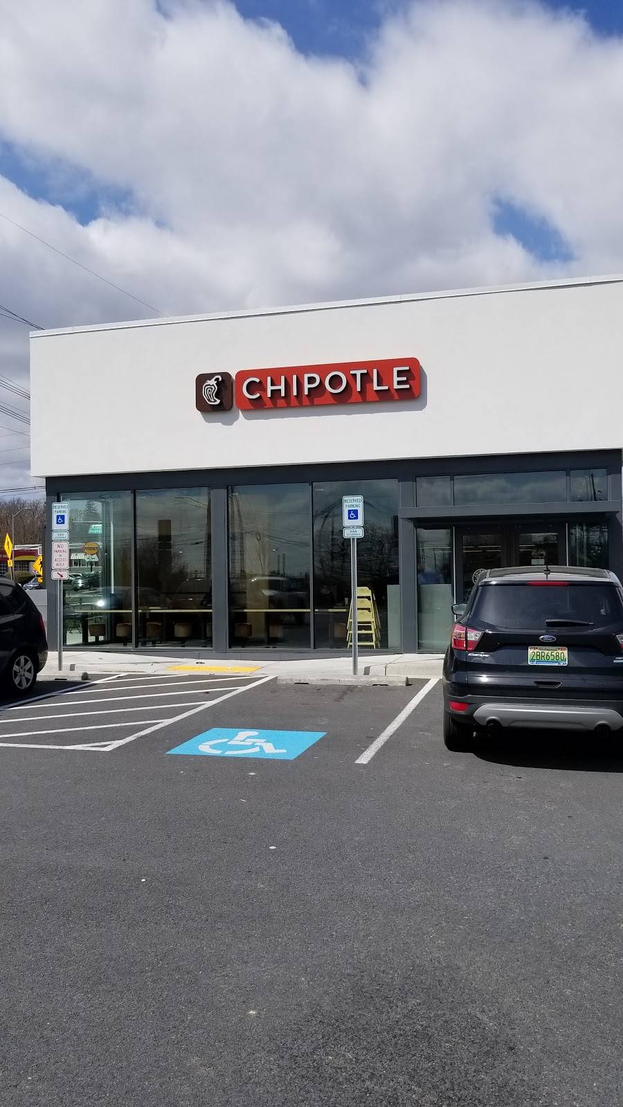 Chipotle Mexican Grill | restaurant | 997 W Patrick St, Frederick, MD 21702, USA | 3016988140 OR +1 301-698-8140