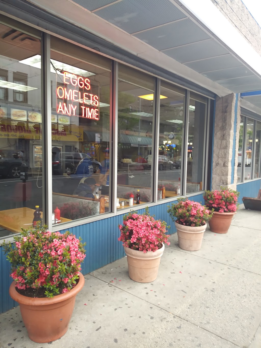 Crown Diner | restaurant | 79 E 161 St, Bronx, NY 10451, USA | 7185380309 OR +1 718-538-0309