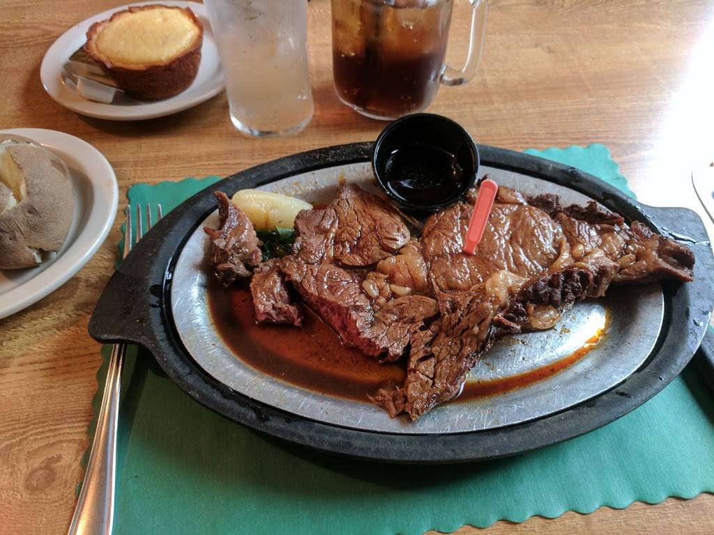 Bootleggers Bar & Grill | restaurant | 16310 US-53, Minong, WI 54859, USA | 7154665554 OR +1 715-466-5554