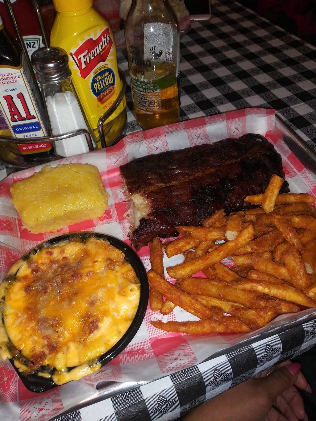 Hilltop BBQ | restaurant | 12 Rae Palmer Rd, Moodus, CT 06469, USA | 8608731234 OR +1 860-873-1234