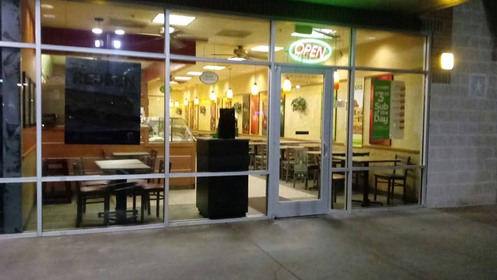 Subway Restaurants | restaurant | Shops at Forest Commons, 3750 Gattis School Rd #800, Round Rock, TX 78664, USA | 5123880428 OR +1 512-388-0428