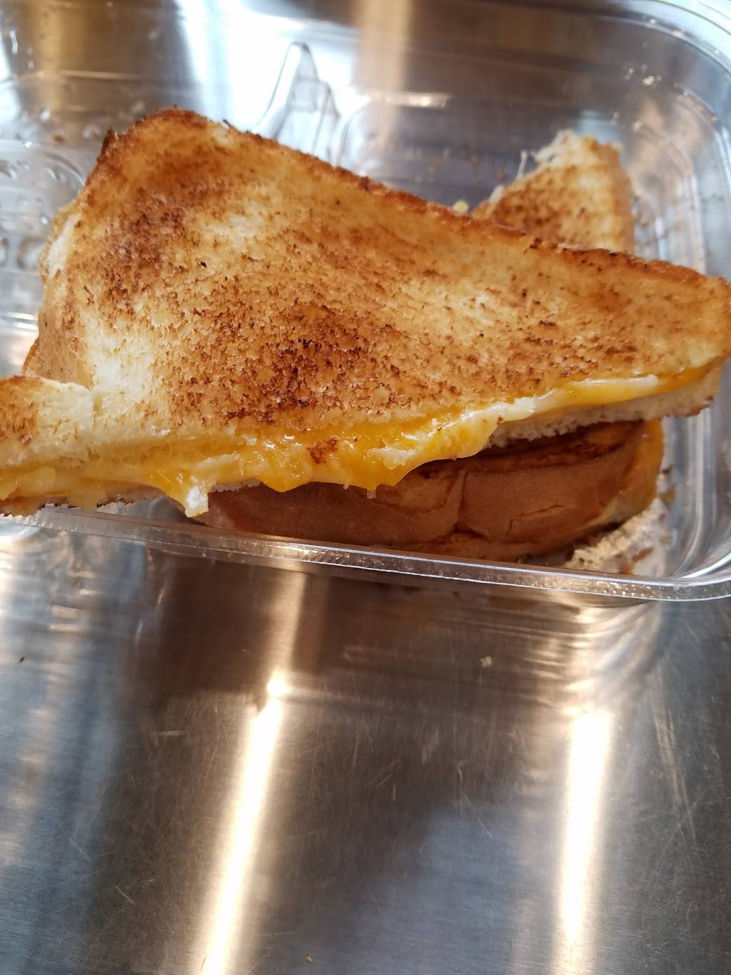 Which Wich Superior Sandwiches | restaurant | 7500 SW Dartmouth St #190, Tigard, OR 97223, USA | 5032076707 OR +1 503-207-6707