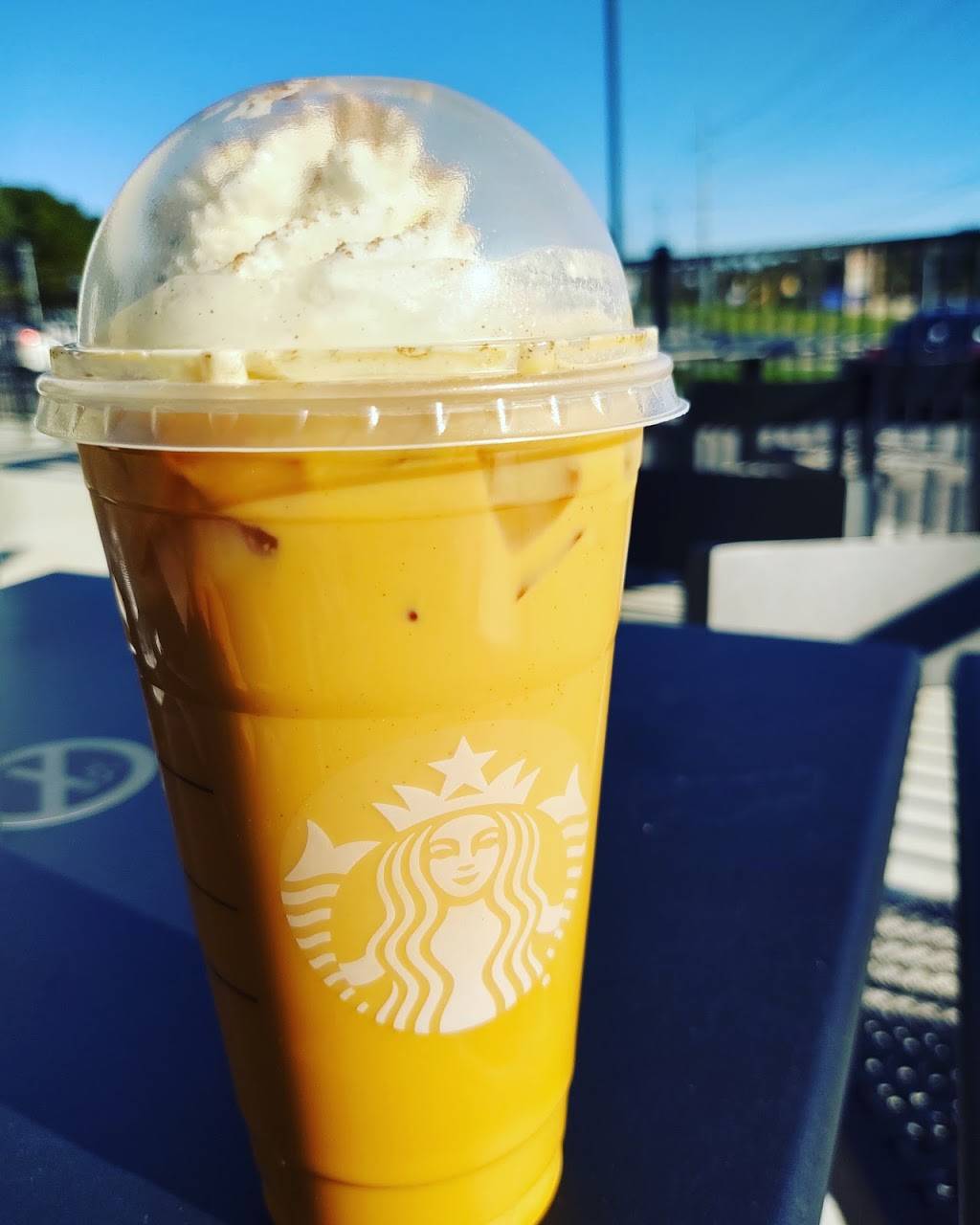 Starbucks | cafe | 111 Chapman Triangle Way, Knoxville, TN 37920, USA | 8655856511 OR +1 865-585-6511