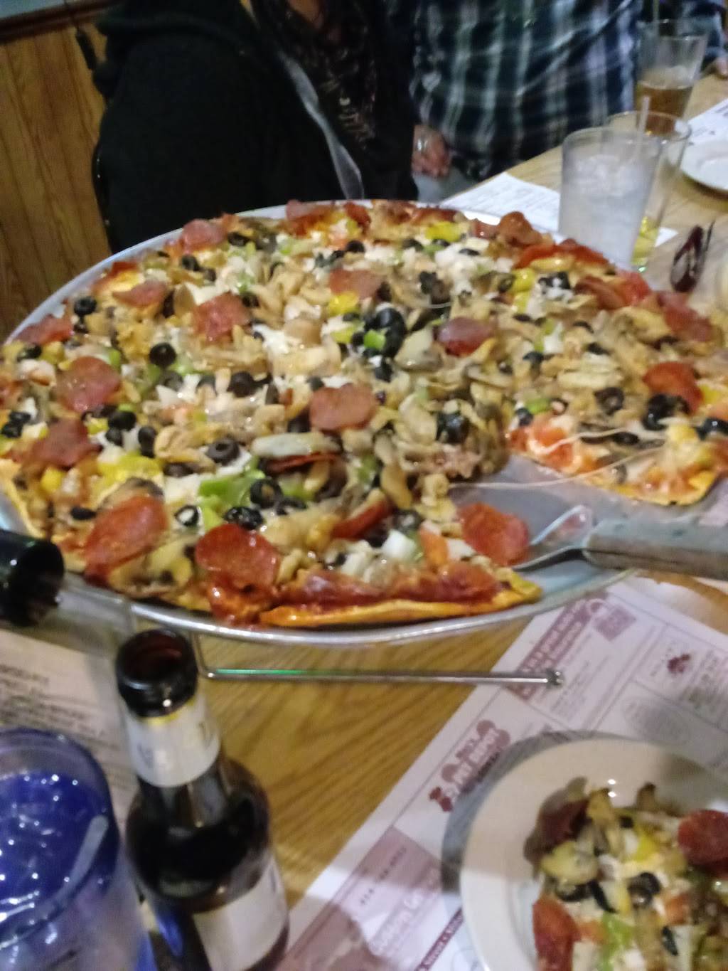 Scottys Bar & Pizza | restaurant | 3921 S Clement Ave, Milwaukee, WI 53207, USA | 4144816060 OR +1 414-481-6060