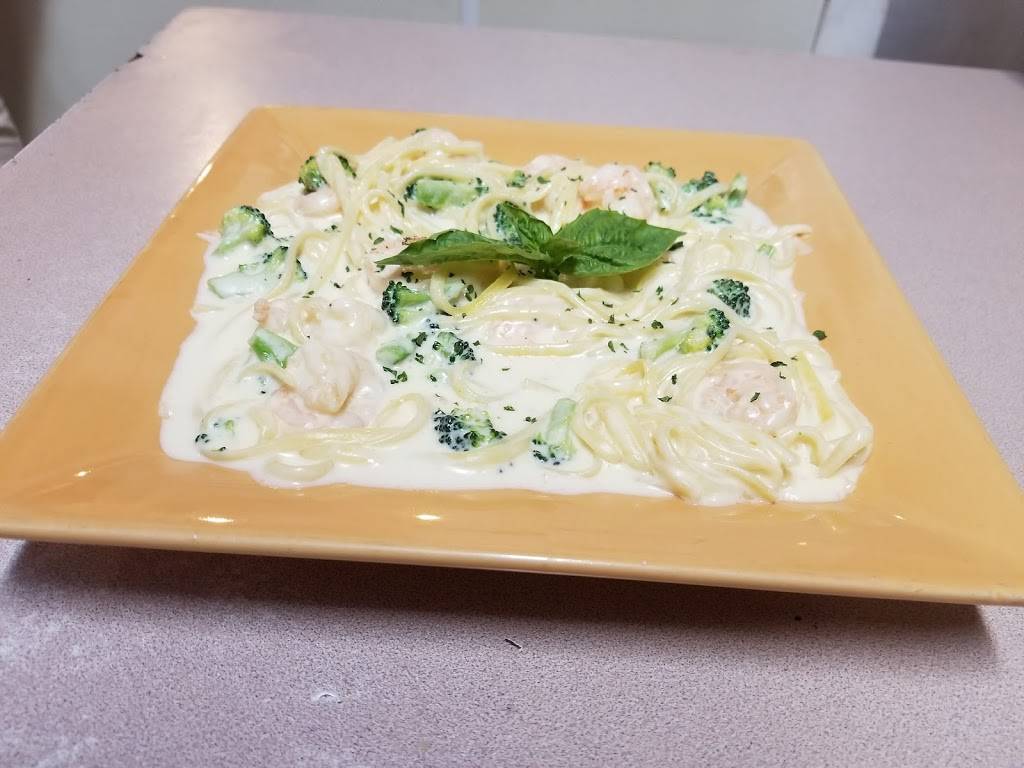 Two Cousins Pizza | meal delivery | 3099 Lincoln Hwy E, Paradise, PA 17562, USA | 7176878606 OR +1 717-687-8606