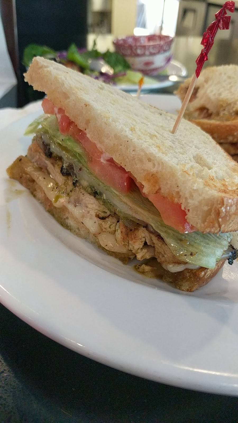 Cadillac Cafe | restaurant | 2906 Freedom Blvd, Watsonville, CA 95076, USA | 8317611038 OR +1 831-761-1038