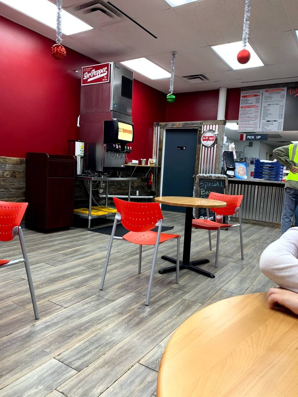 Take Out Burgers | restaurant | 795 W Wheatland Rd, Duncanville, TX 75116, USA | 9722835106 OR +1 972-283-5106