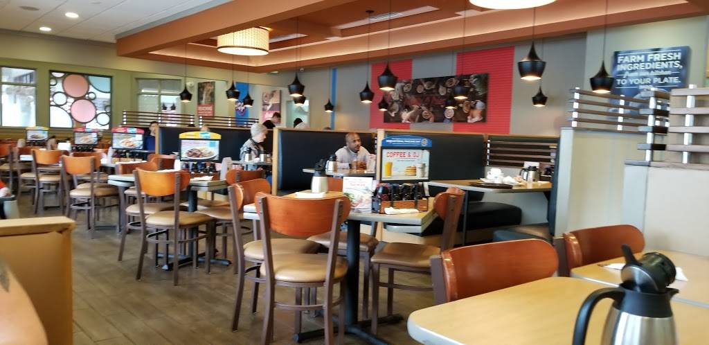 IHOP | bakery | 137 Wood Ridge Terrace, Zion Crossroads, VA 22942, USA | 5408321823 OR +1 540-832-1823