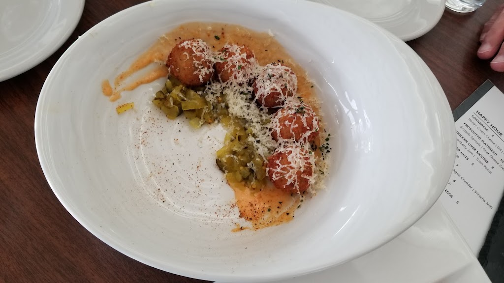 Parker at The Fontaine | restaurant | 901 W 48th Pl, Kansas City, MO 64112, USA | 8164378420 OR +1 816-437-8420