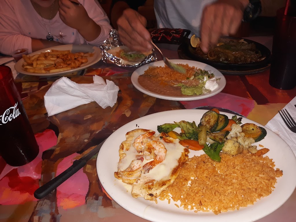 Los Frijolitos | restaurant | 433 Tunica Dr E, Marksville, LA 71351, USA | 3182407049 OR +1 318-240-7049