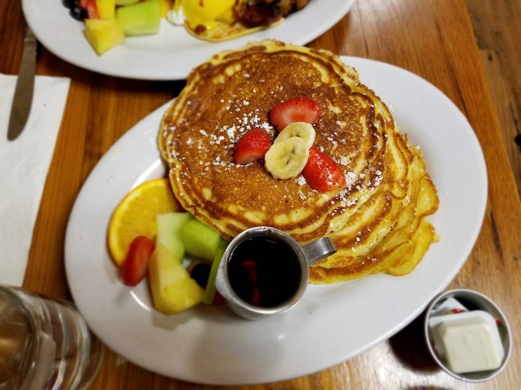 Breakn Eggs Crêperie | restaurant | 5235 Main St, Buffalo, NY 14221, USA | 7166343447 OR +1 716-634-3447