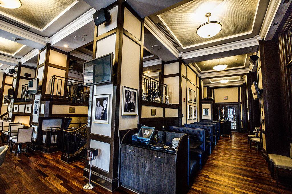 Shulas 347 Grill | restaurant | 235 E Main St, Norfolk, VA 23510, USA | 7572826347 OR +1 757-282-6347