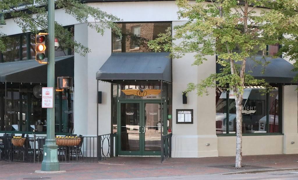 Flight Restaurant and Wine Bar | restaurant | 39 S Main St, Memphis, TN 38103, USA | 9015218005 OR +1 901-521-8005