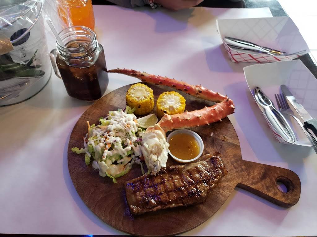 Boiling SOHO | restaurant | 758 State St, New Haven, CT 06511, USA | 2036916215 OR +1 203-691-6215