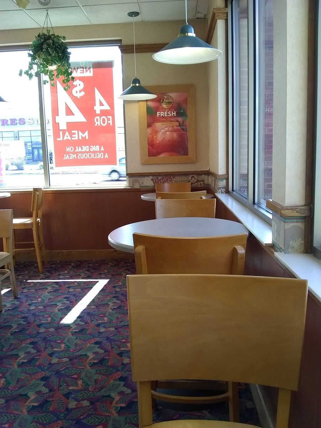 Wendys | restaurant | 39 Squire Rd, Revere, MA 02151, USA | 7818536690 OR +1 781-853-6690