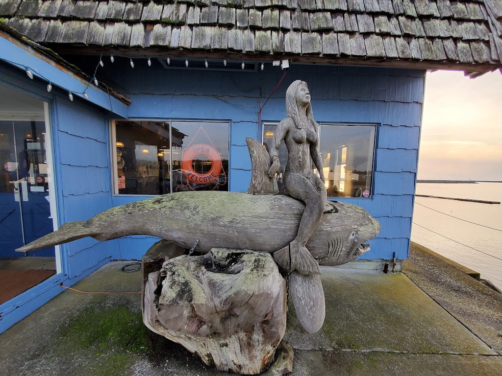 Chart Room Restaurant | restaurant | 130 Anchor Way, Crescent City, CA 95531, USA | 7074645993 OR +1 707-464-5993