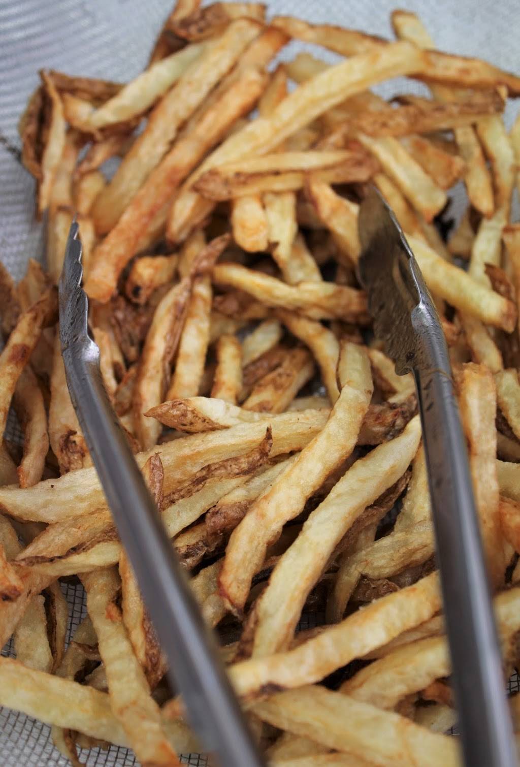 The Crooked Cevap LLC | restaurant | 5816 Andrews Rd Lot B, Mentor-On-The-Lake, OH 44060, USA | 4404853928 OR +1 440-485-3928