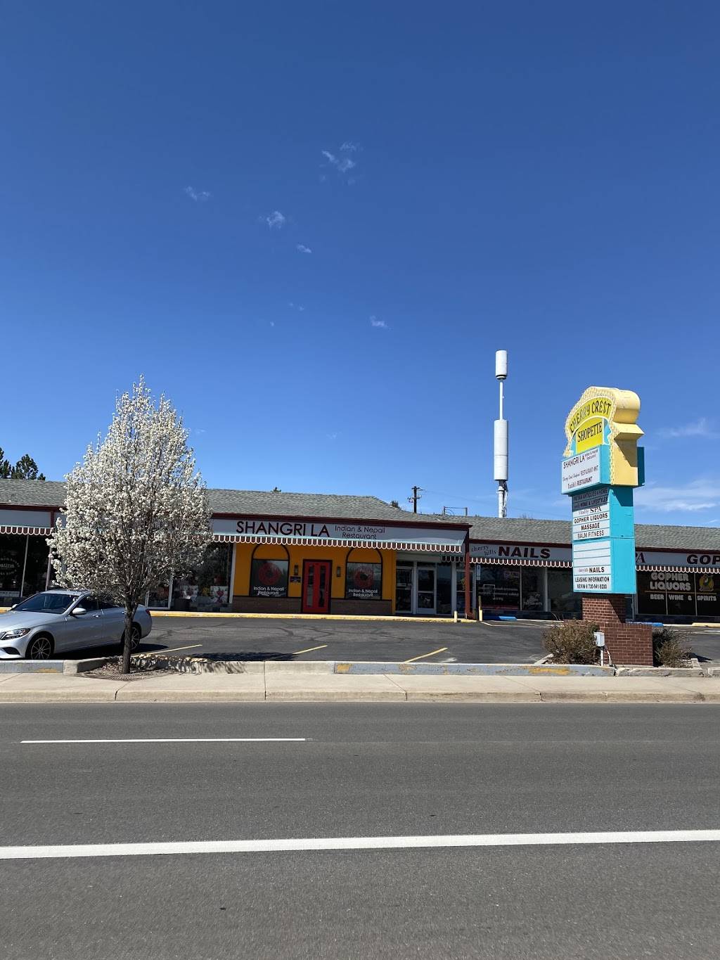 Shangri La | restaurant | 5969 S University Blvd, Greenwood Village, CO 80121, USA | 3039558014 OR +1 303-955-8014