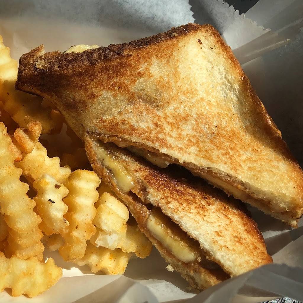 Gladys Diner | restaurant | 3717 Elvis Presley Blvd, Memphis, TN 38116, USA | 9013323322 OR +1 901-332-3322