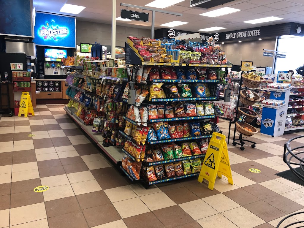 Holiday Stationstores | cafe | 110 Oakwood Dr E, Monticello, MN 55362, USA | 7632953675 OR +1 763-295-3675