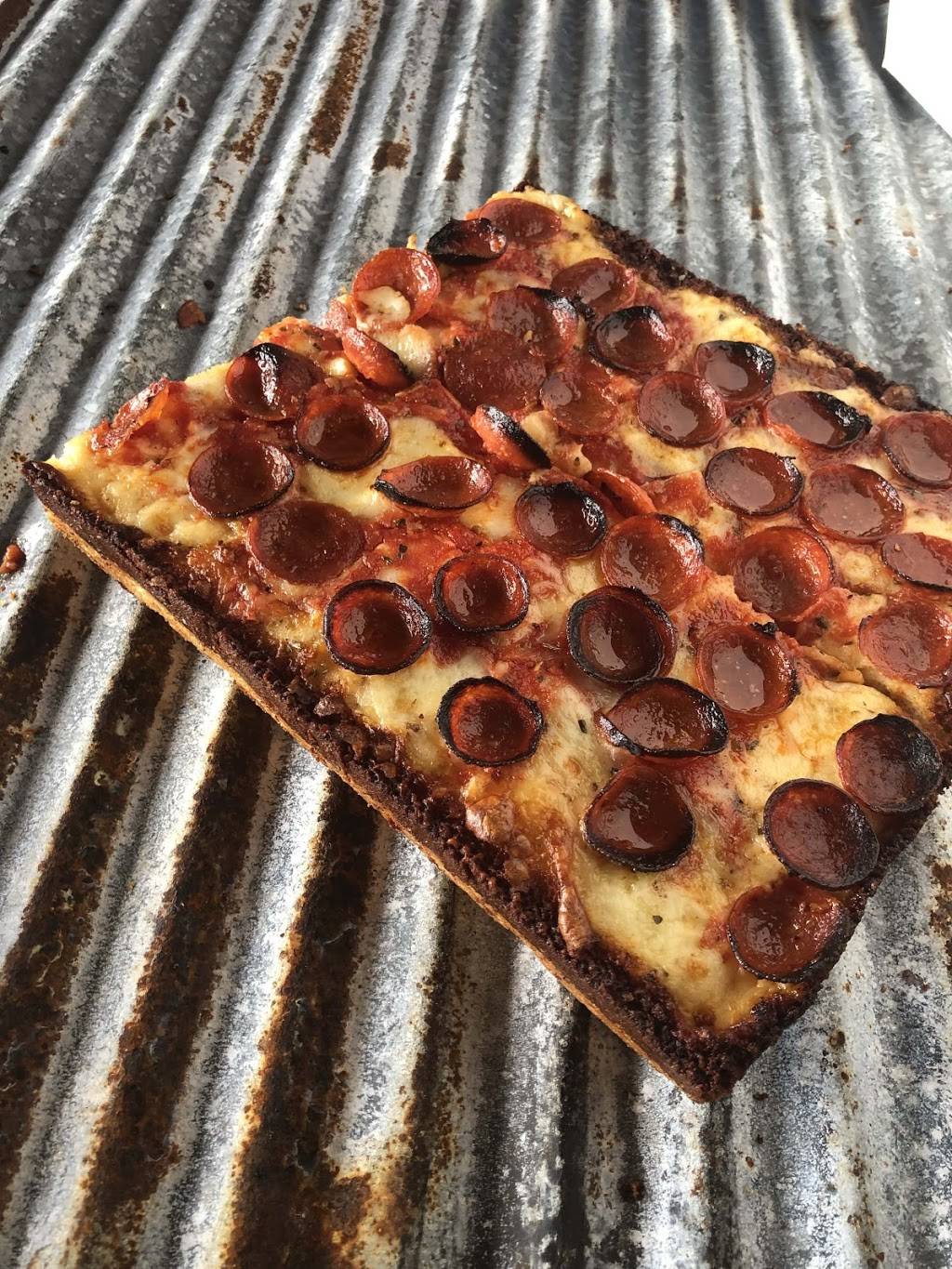 Red Plum Pizza & Pasta | restaurant | 8212 E Market St, Warren, OH 44484, USA | 2342232880 OR +1 234-223-2880