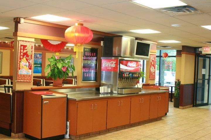 Hong Kong Express | restaurant | 2373 N Dr Martin Luther King Dr, Milwaukee, WI 53212, USA | 4142647252 OR +1 414-264-7252