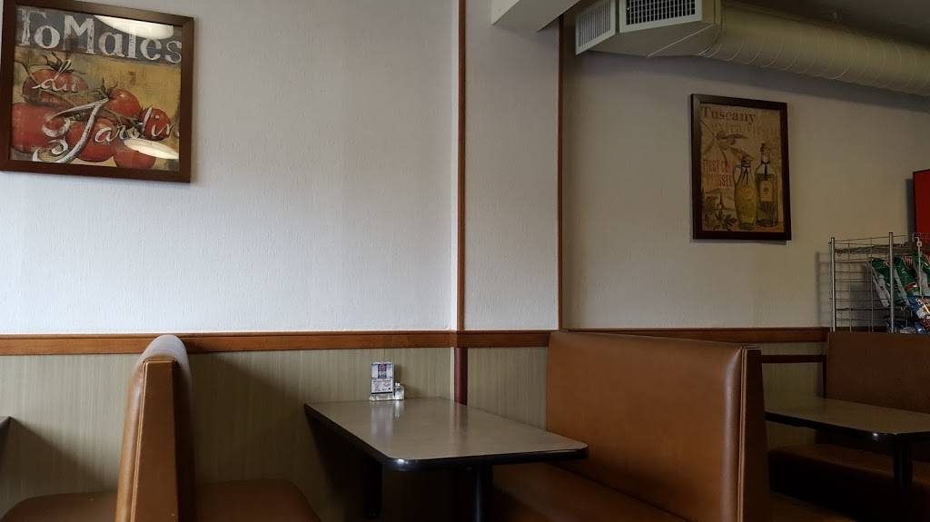 Anns Pizza & Restaurant | restaurant | 97 Raffia Rd, Enfield, CT 06082, USA | 8607499185 OR +1 860-749-9185