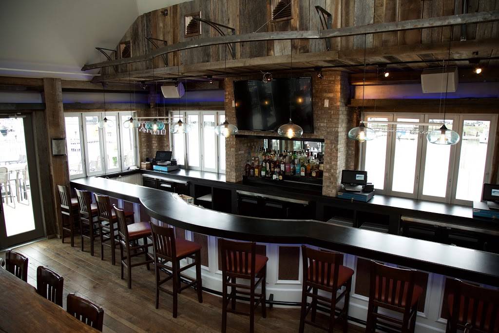 The Cove Restaurant & Oyster Bar | restaurant | 74 Shore Rd, Glen Cove, NY 11542, USA | 5166761211 OR +1 516-676-1211