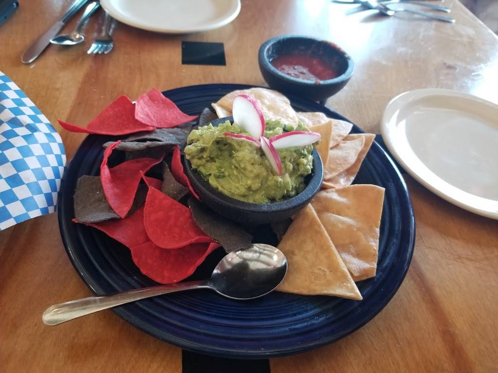 Maximos Cantina | Omaha Mexican Restaurant | restaurant | 2613 N Main St, Elkhorn, NE 68022, USA | 4022894062 OR +1 402-289-4062