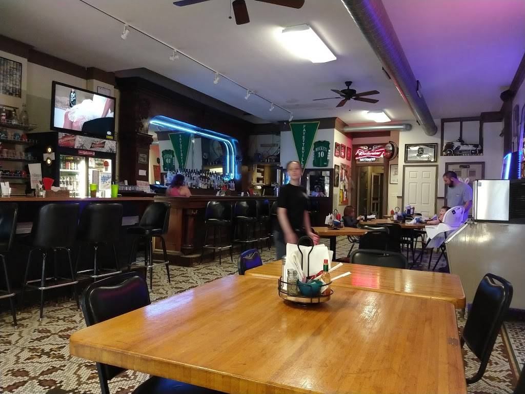 Pike Street Bar & Grill | restaurant | Fayetteville, OH 45118, USA | 5138752684 OR +1 513-875-2684