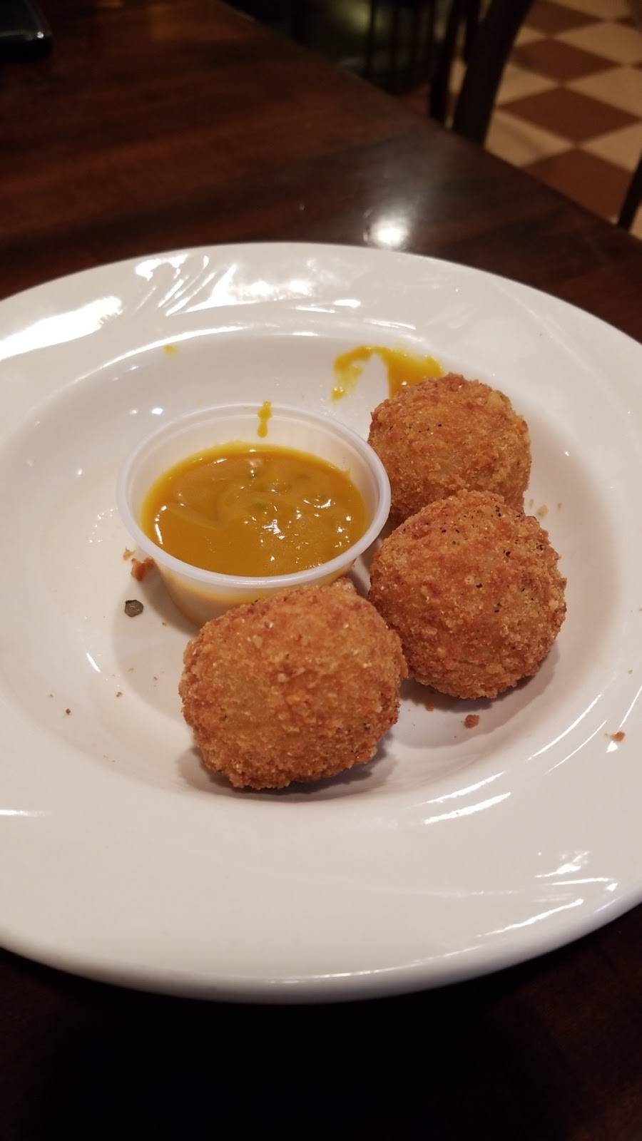 Pasqualinos Italian Restaurant | restaurant | 13032 Frankstown Rd, Penn Hills, PA 15235, USA | 4127939933 OR +1 412-793-9933