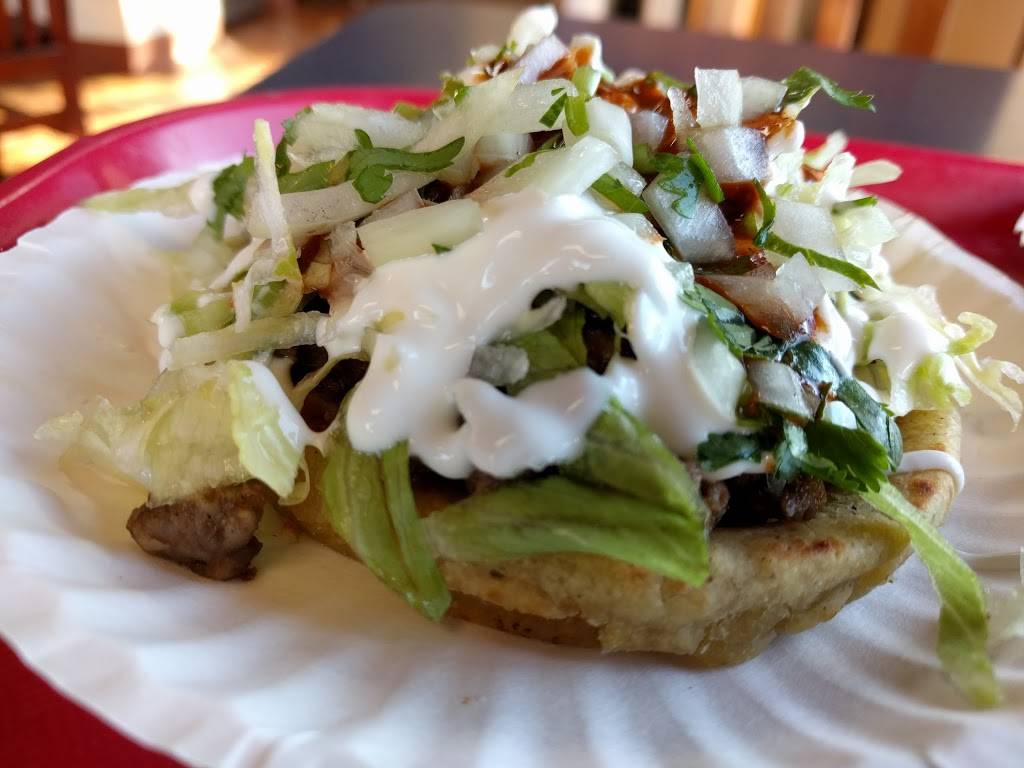 Tacos El Grullense | restaurant | 3018 Middlefield Rd, Redwood City, CA 94063, USA | 6502990600 OR +1 650-299-0600