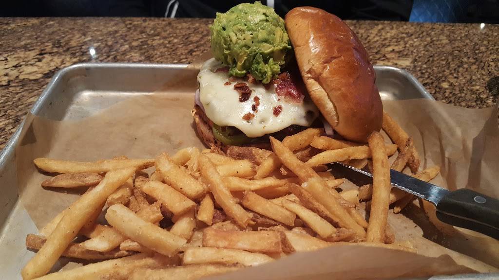 BJs Restaurant & Brewhouse | restaurant | 11101 183rd St, Cerritos, CA 90703, USA | 5624670850 OR +1 562-467-0850