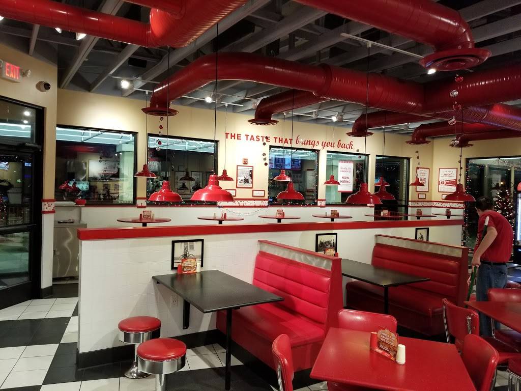 Freddys Frozen Custard & Steakburgers | restaurant | 2848 N Green River Rd, Evansville, IN 47715, USA | 8129094395 OR +1 812-909-4395