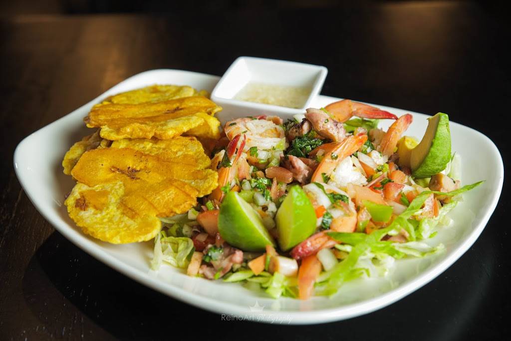 Jibaritos Lincoln Park | restaurant | 2616 N Clark St, Chicago, IL 60614, USA | 7736974648 OR +1 773-697-4648