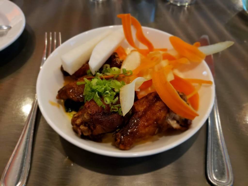 DW Bistro | restaurant | 9275 W Russell Rd #190, Las Vegas, NV 89148, USA | 7025275200 OR +1 702-527-5200