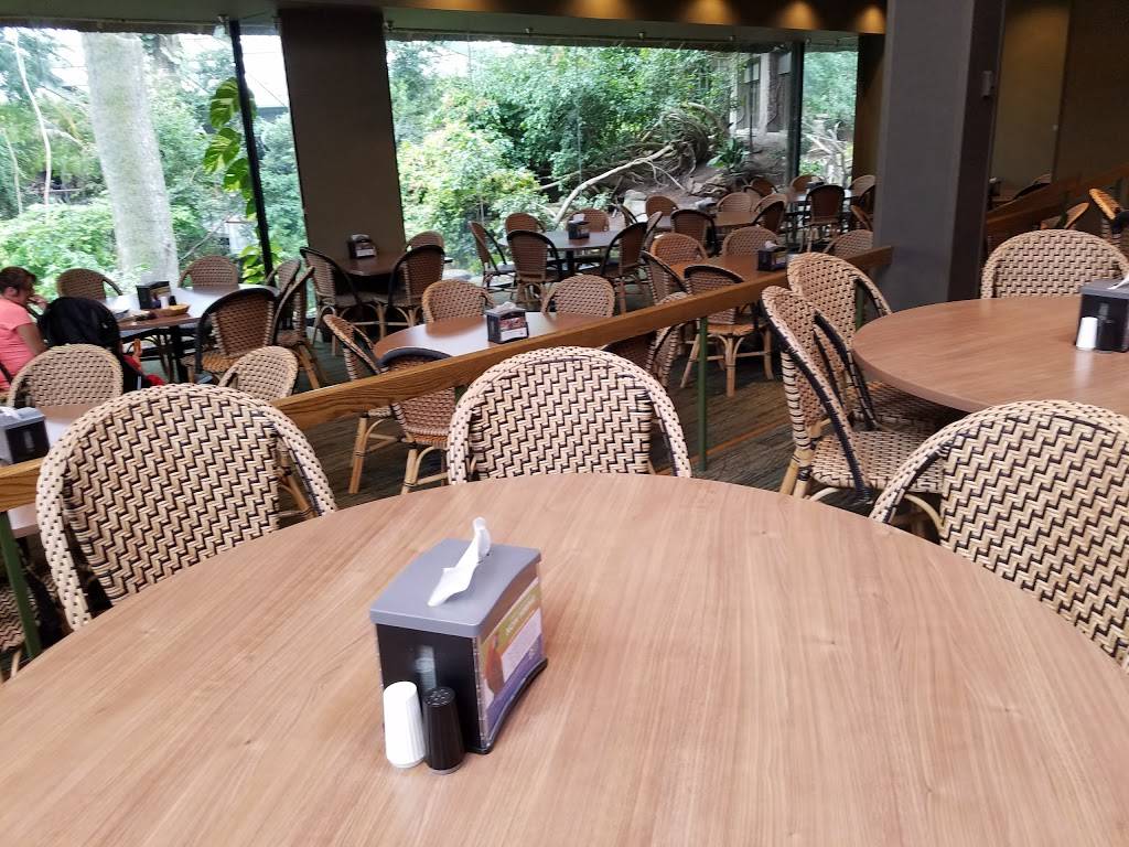 Omaha Steaks® Grill & Patio | restaurant | 3701 S 10th St, Omaha, NE 68107, USA | 4027338400 OR +1 402-733-8400